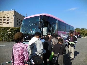 写真：多くの方に利用いただいた無料シャトルバス