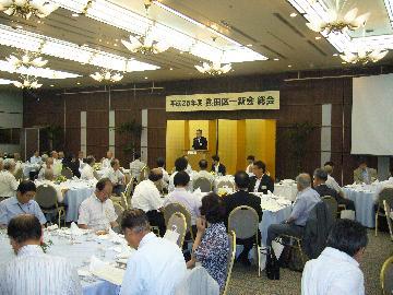 総会　佐伯会長のあいさつの写真