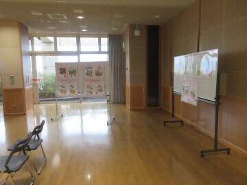 写真:パネル展示の様子2