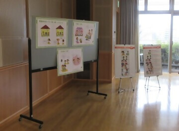 写真:パネル展示の様子1