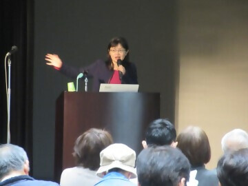 写真:浅野幸子さんの講演会の様子