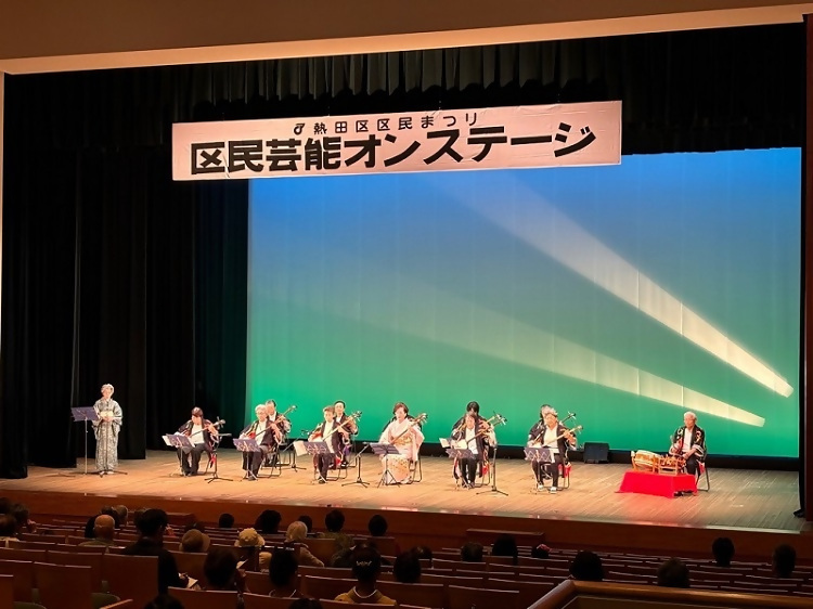 写真：民謡の公演