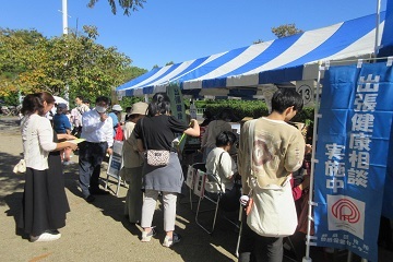 写真:出張健康相談の様子