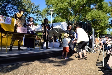 写真:スタンプラリー抽選会の様子