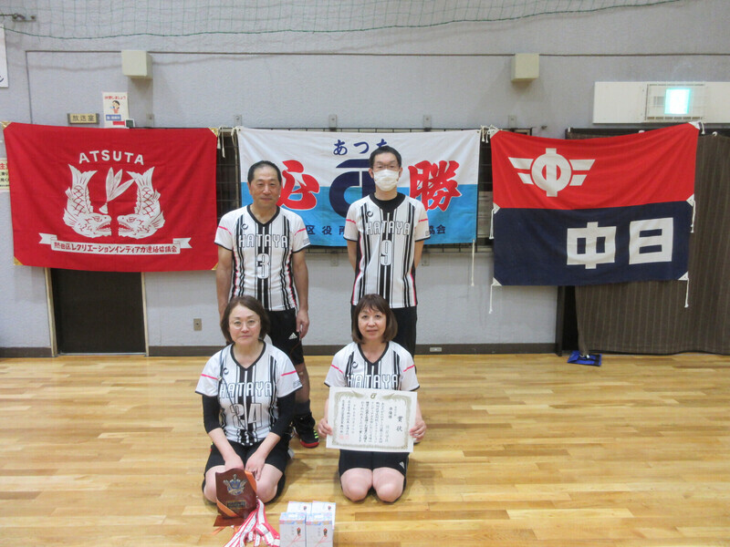 写真:混合の部準優勝 旗屋学区の皆さん