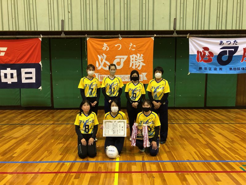 優勝チーム集合写真