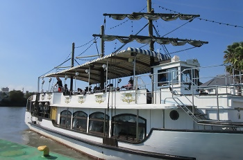 写真:乗船した船