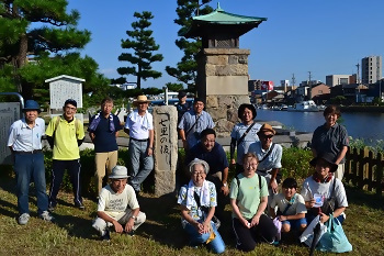 写真:にぎわい委員会メンバー