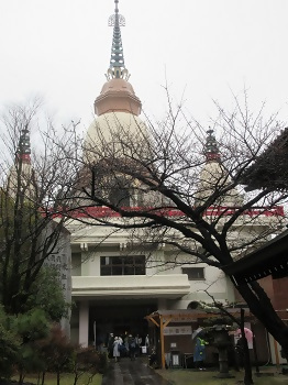 写真:大乗教聖仏舎利宝塔