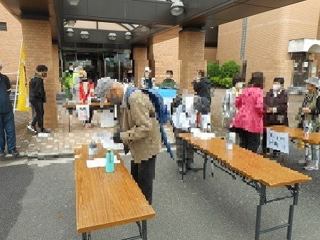 写真：ゴール地点の工業研究所の様子