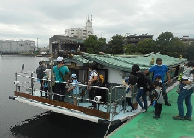 写真：乗船の様子