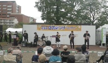 写真：ジャズ演奏