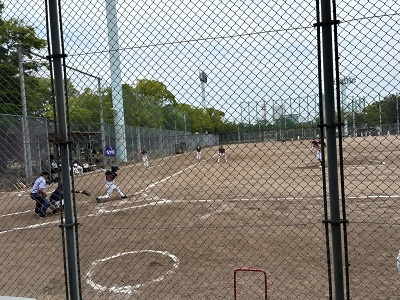 写真：第65回熱田区学区対抗OBソフトボール大会の様子