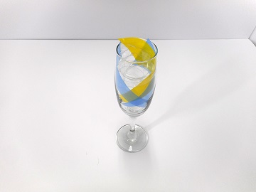 写真：グラスの飾り付け完成図