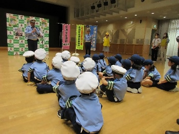 写真：ちびっこ警察1
