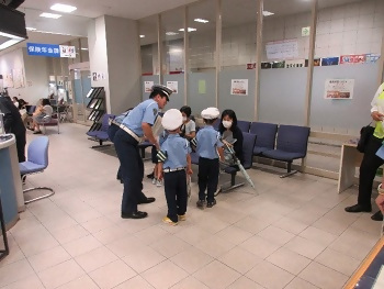 写真：ちびっこ警察2