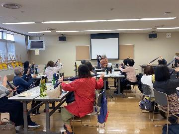 写真：ふろしき講習会