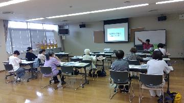 写真：緑のカーテンづくり講習会（土づくり編）