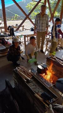 写真:森の中でウォークラリー3