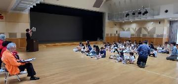 写真:交通安全についてのお話です。