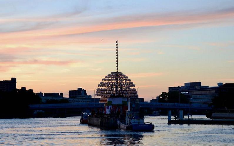 夕方のまきわら船2