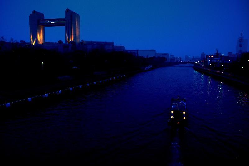 写真：堀川と名古屋国際会議場