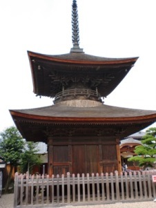 写真:多宝塔