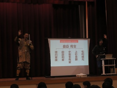 写真:利家公による歴史授業の様子