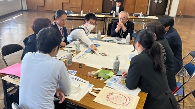 写真:中川区まちづくりについて話し合い