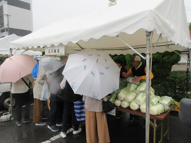 写真:野菜の販売ブース