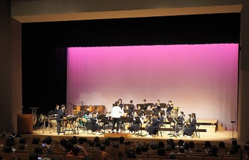 写真:長良中学校による吹奏楽