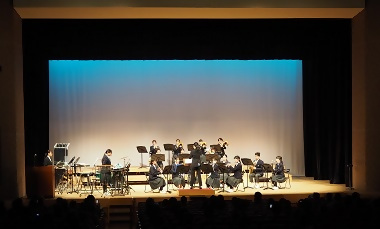 写真:高杉中学校による吹奏楽