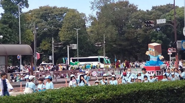写真:子ども会みこしの様子(その2)