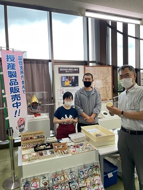 写真:ライフサポート アシスト耀・梅の華のみなさん