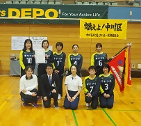 桜の組で優勝したチームの集合写真