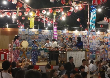 写真:ポスター表彰