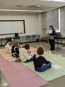 写真：フレッシュママの子育て入門講座の様子1
