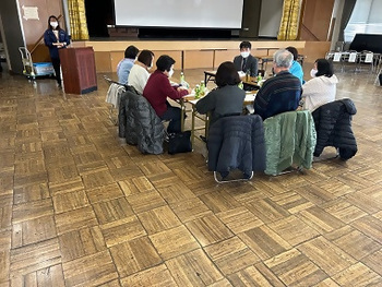 写真：情報交換の様子