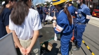 地下式給水栓操作訓練の写真