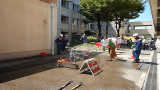 初期消火/煙道避難訓練の写真