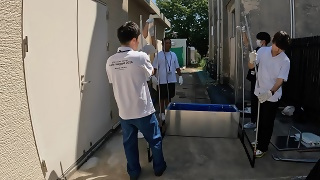 仮設トイレ設置訓練の写真