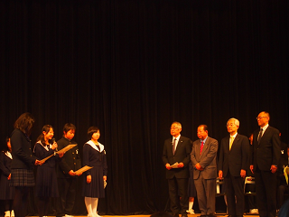 写真:青少年健全育成に関する啓発活動の様子