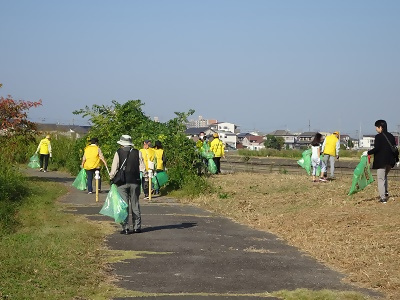 写真:清掃の様子
