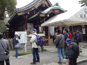 写真：塩釜神社ガイド風景
