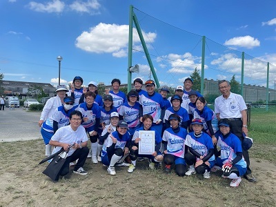 写真：ソフトボール大会女子の部のメンバーの皆様