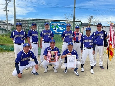 写真：シニアの部優勝チーム