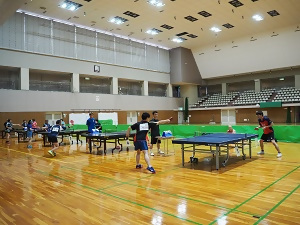 写真：卓球大会の様子