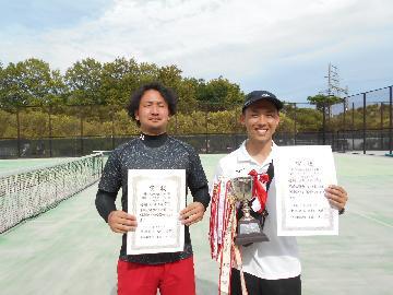 写真:一般男子の部優勝者
