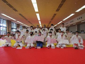 写真:柔道大会表彰者の皆さん