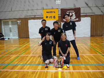 混合の部優勝、五反田の皆様の写真